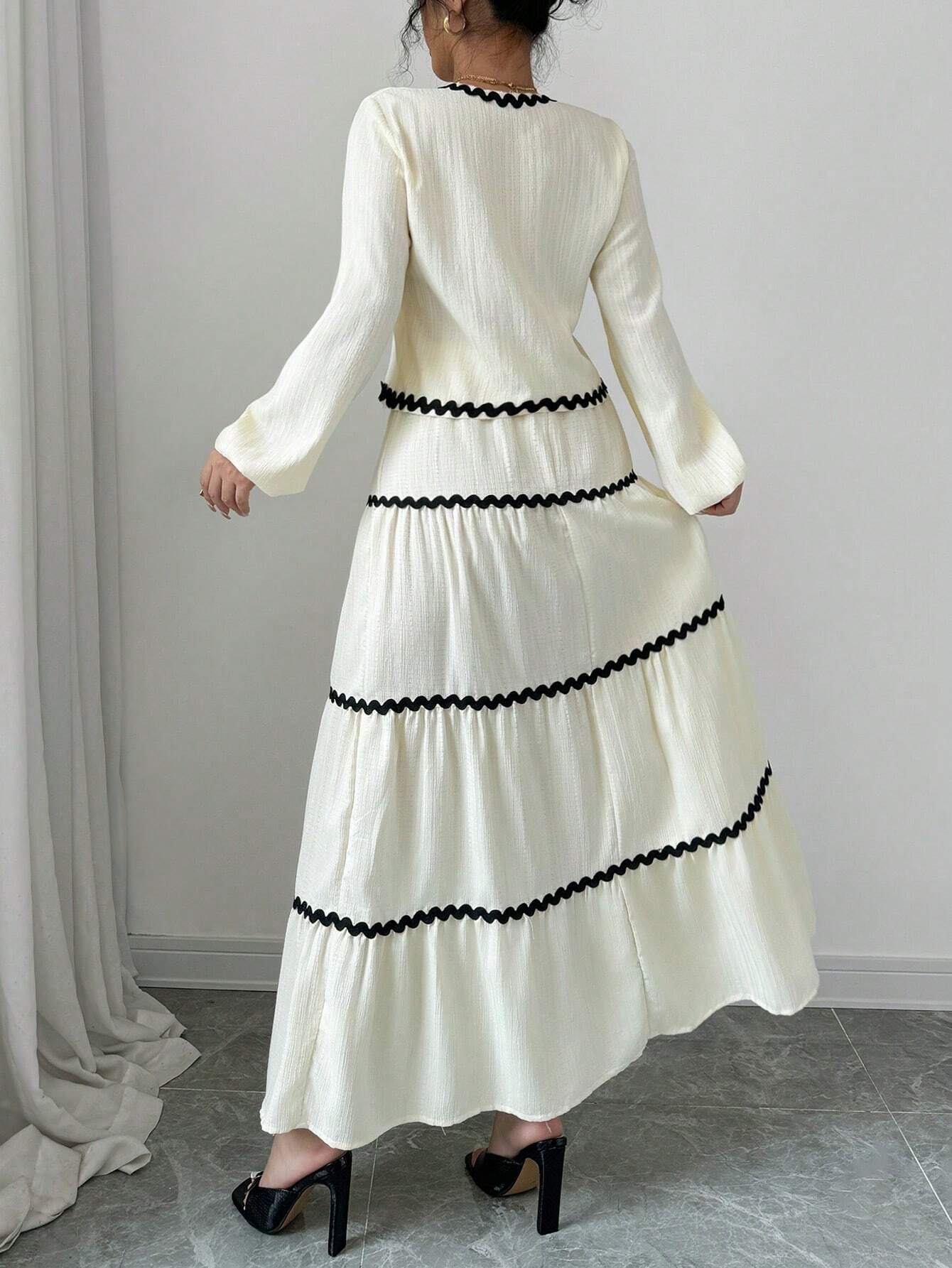 Women's Two-Piece Set | V-Neck Ruffled