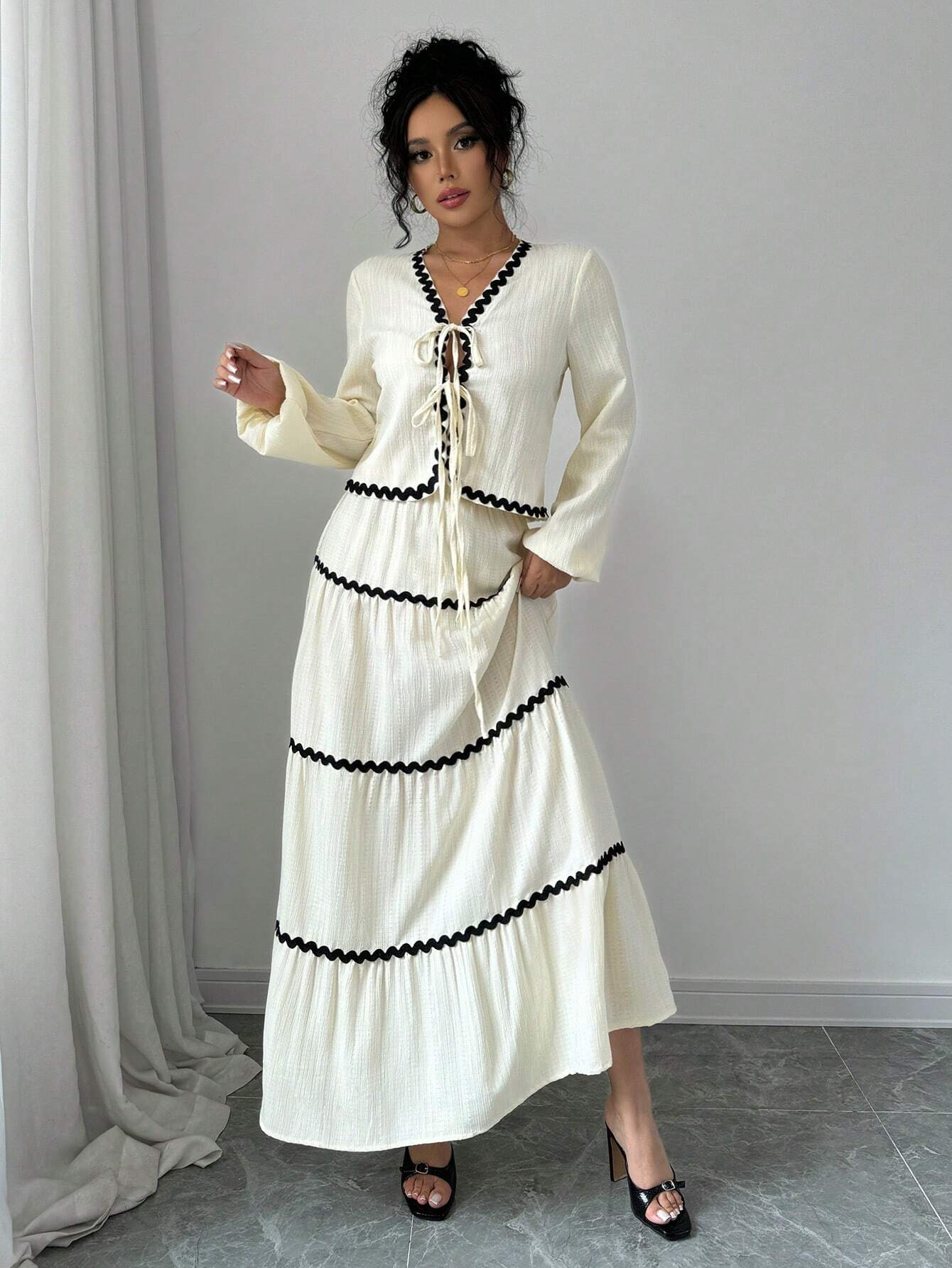 Women's Two-Piece Set | V-Neck Ruffled