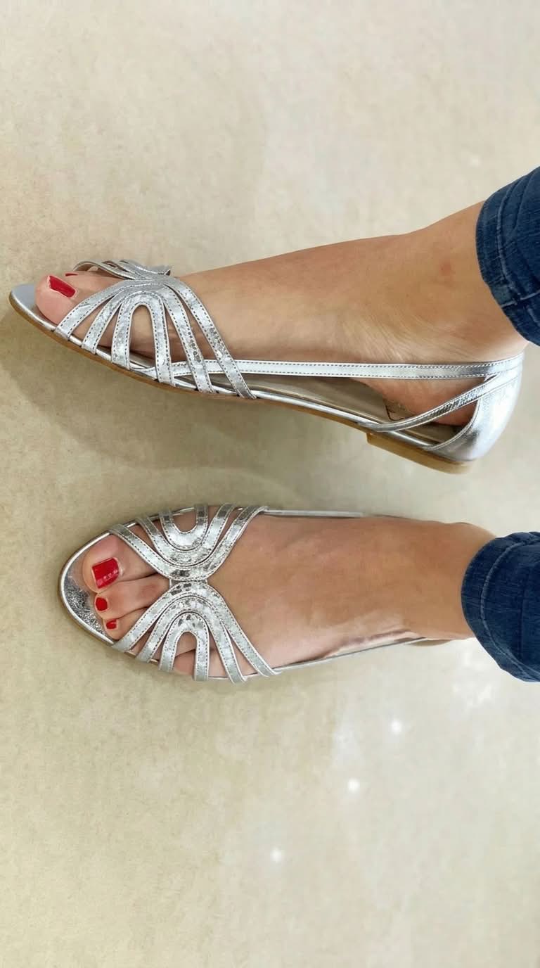Eleonora | Light Summer Sandals in Golden