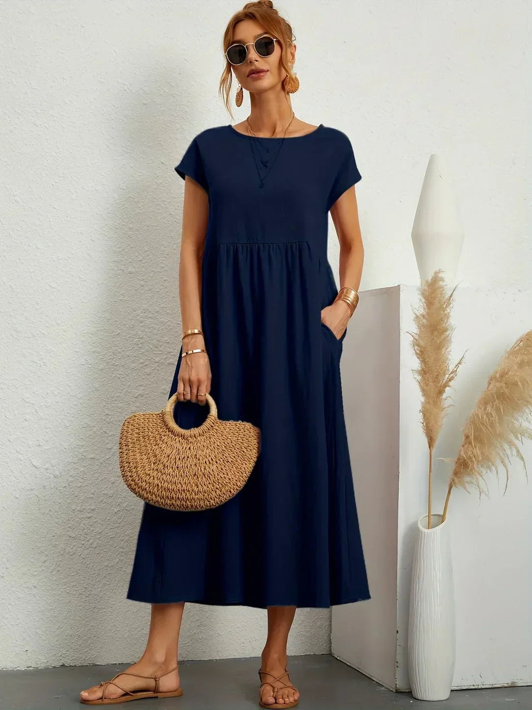 Gabrielle | Timeless flowy midi dress for effortless elegance