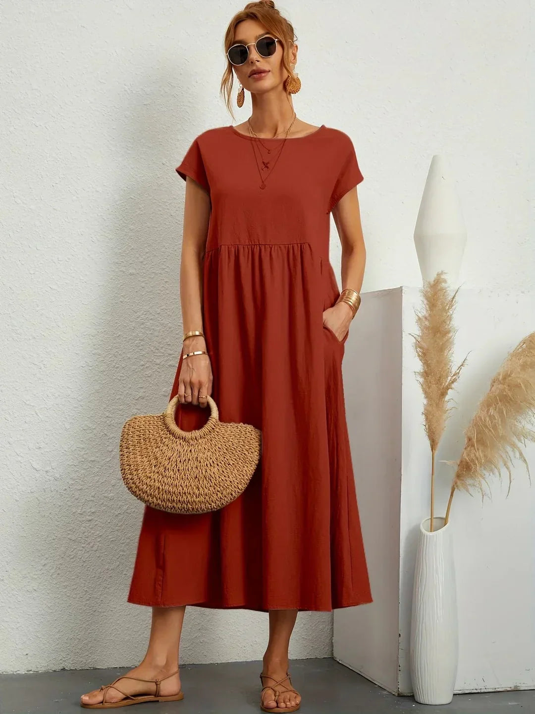 Gabrielle | Timeless flowy midi dress for effortless elegance