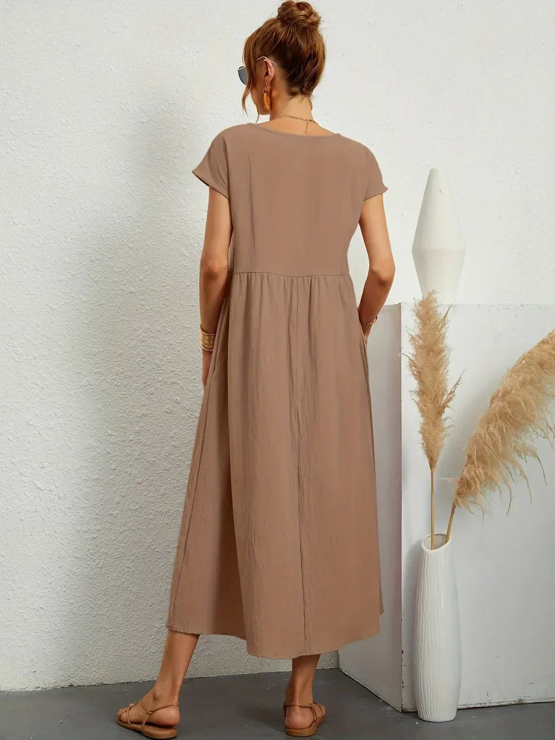 Gabrielle | Timeless flowy midi dress for effortless elegance
