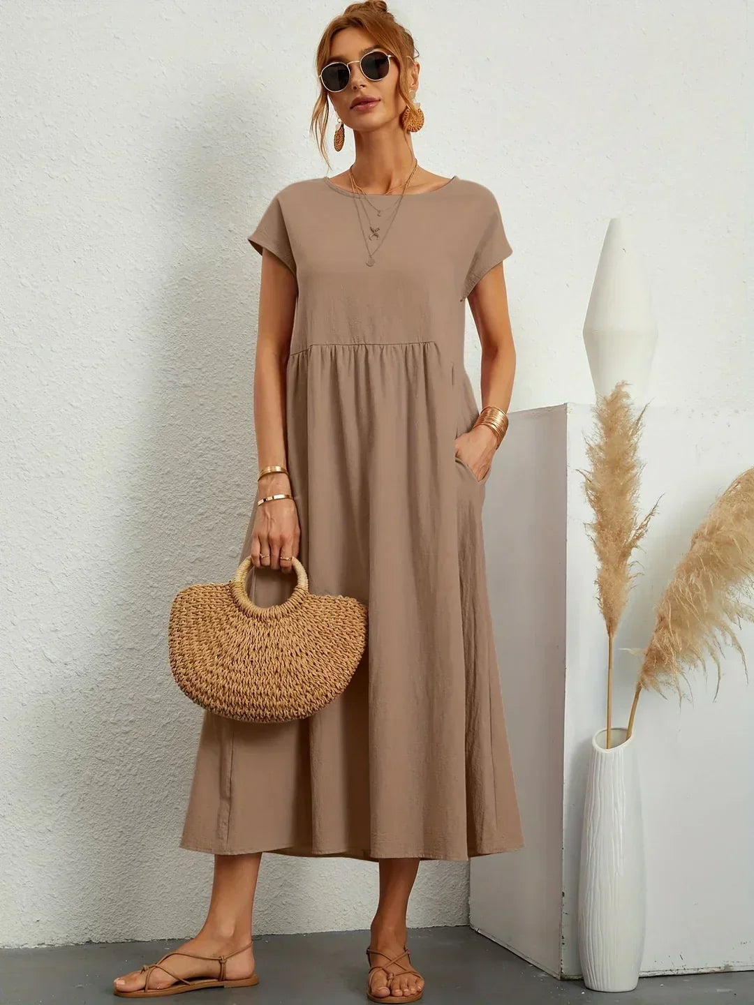 Gabrielle | Timeless flowy midi dress for effortless elegance