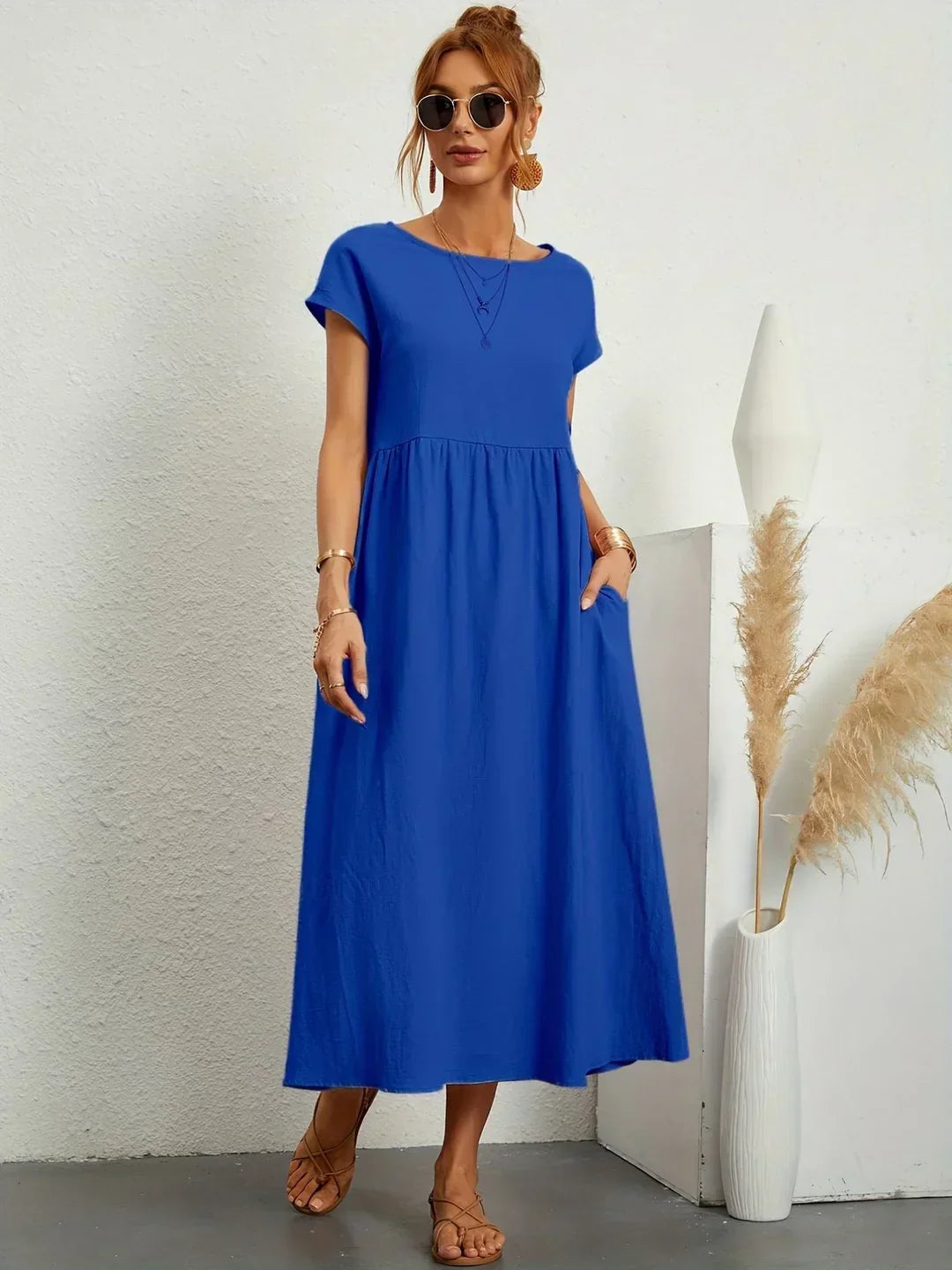 Gabrielle | Timeless flowy midi dress for effortless elegance