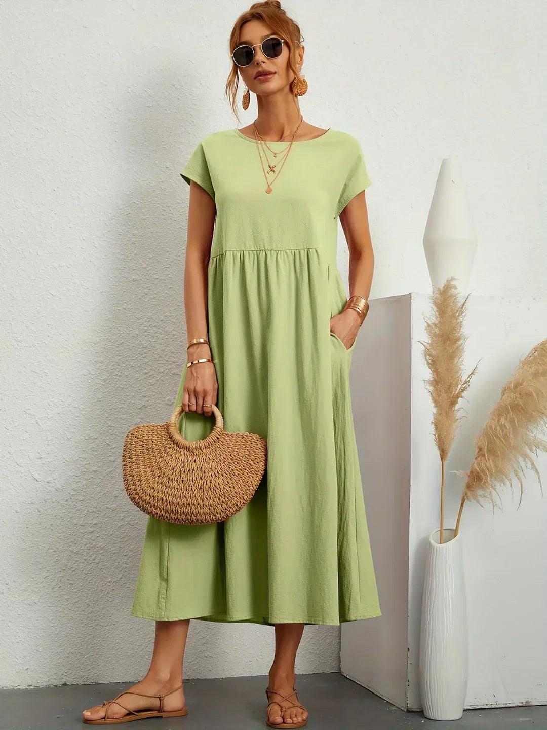 Gabrielle | Timeless flowy midi dress for effortless elegance