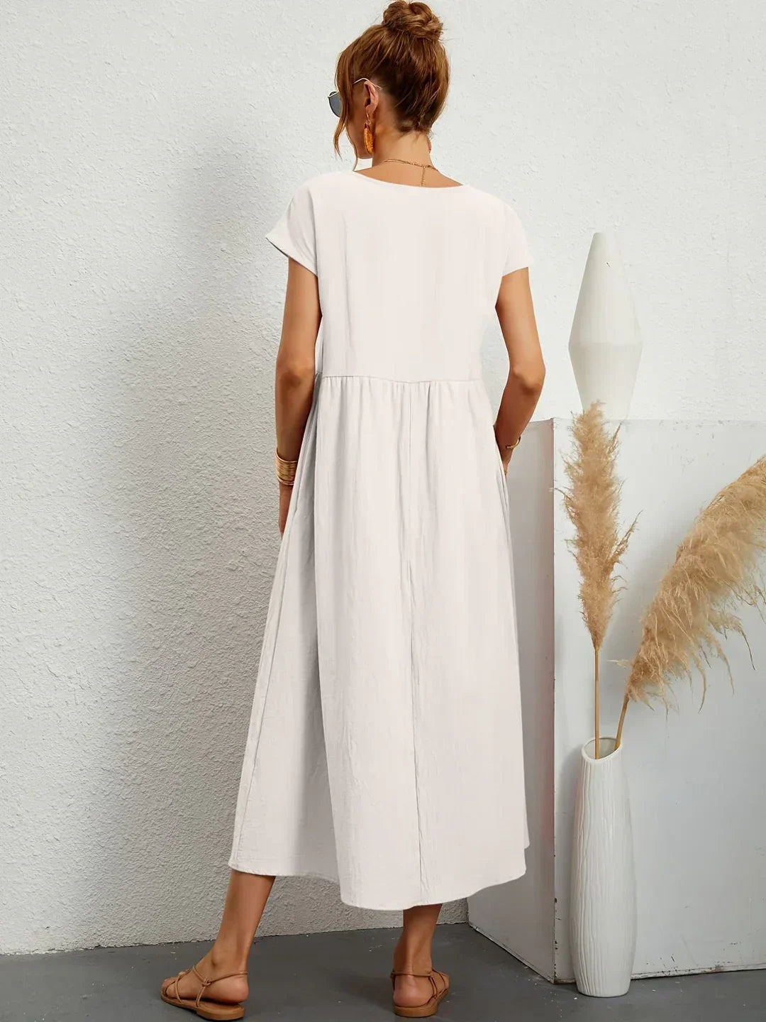 Gabrielle | Timeless flowy midi dress for effortless elegance