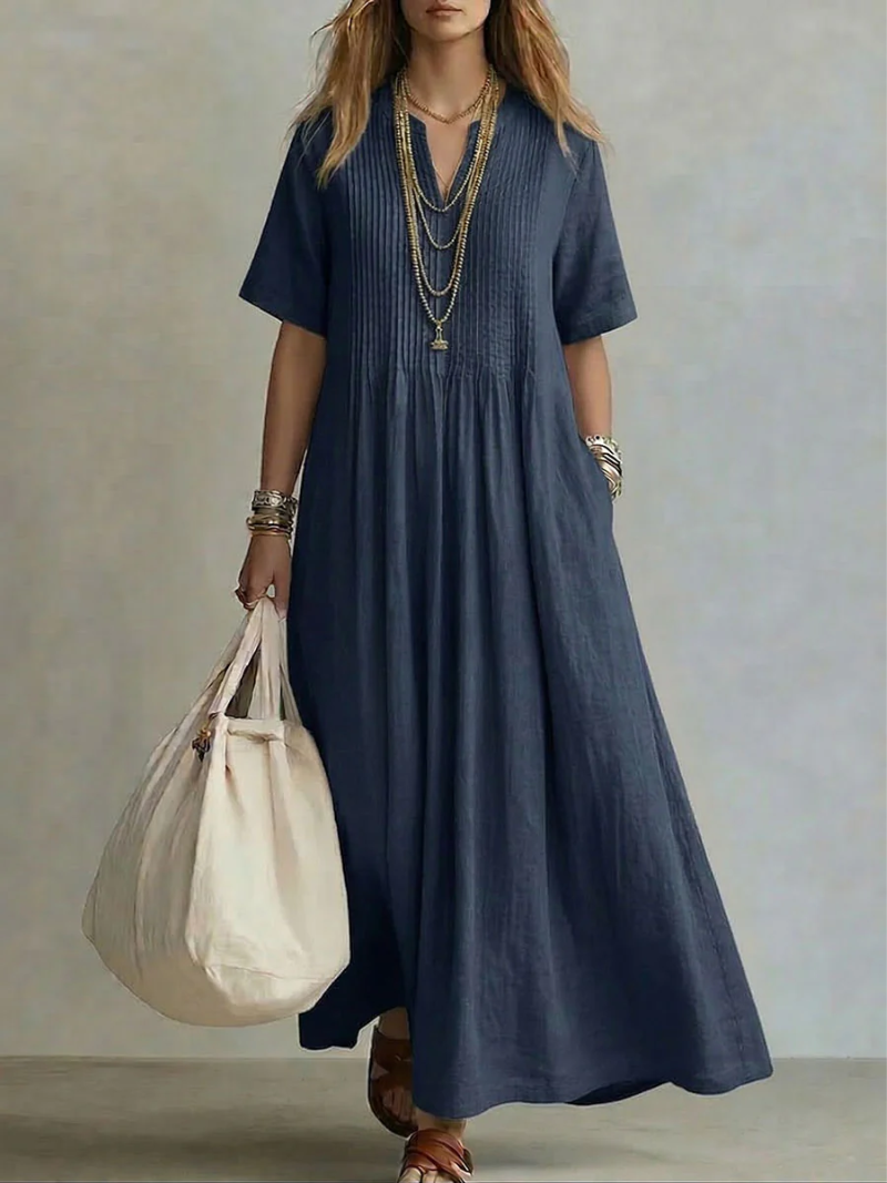 Colette | Effortlessly tailored pleated midi dress