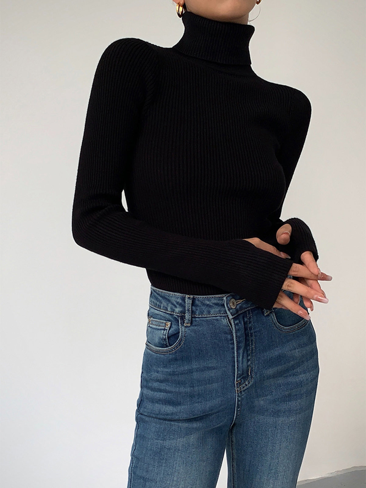 Hailey | Chic Minimalist Turtleneck for Winter Style