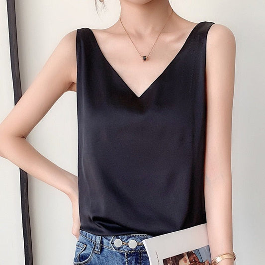 Lily | Luxurious Satin V-Neck Tank for Effortless Style