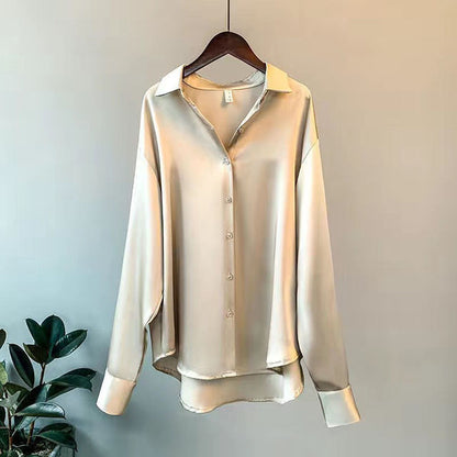 Taylor | Chic Relaxed Fit Blouse with Button Accents