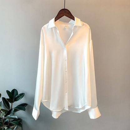 Taylor | Chic Relaxed Fit Blouse with Button Accents