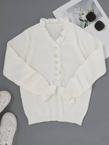 Victoria | Chic Ruffle Blouse with Decorative Buttons